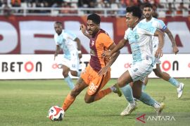 Borneo FC gilas PSBS Biak 5-1, tempel ketat Persib di puncak