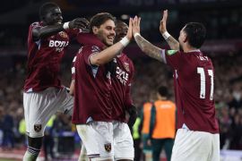 West Ham bantai Wolves 4-0, kirim Tottenham Hotspur ke zona degradasi