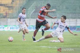 Super League  - Madura United keluar dari zona degradasi