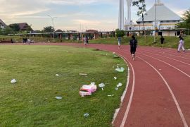 Sampah berserakan di Lapangan Syeh Yusuf Gowa