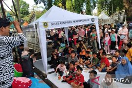 Mobil Perpustakaan Keliling dorong budaya baca masyarakat di CFD Cibinong