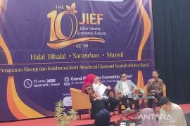 OJK Jabar imbau mengecek laman otoritas antisipasi pinjol-investasi ilegal