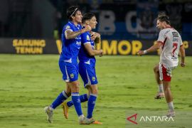 Persib Bandung kalahkan Bali United 3-2, kokoh di puncak klasemen