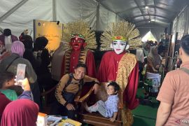 Hari terakhir, Lebaran Betawi di Lapangan Banteng dipadati warga