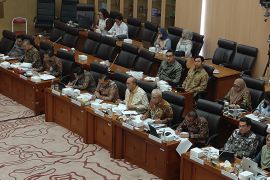 Pemerintah perkuat OSS tekan ketidakpastian investasi