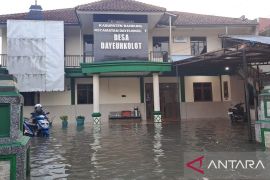 Banjir masih merendam Dayeuhkolot dengan 19.408 jiwa terdampak