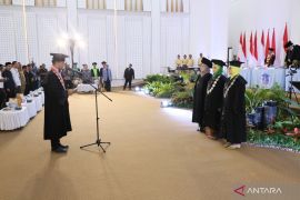 Tiga Guru Besar UBB dikukuhkan, perkuat riset dan pengembangan wilayah kepulauan