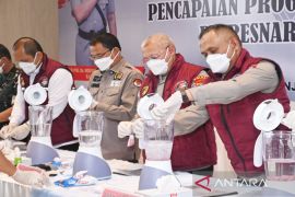 Polda Kalsel musnahkan 75,2 kg sabu dan 15.742 butir ekstasi