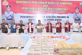 Ditresnarkoba Polda Kalsel ungkap penyelundupan 43,8 Kg sabu asal Malaysia