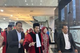 Anwar Usman "tumbang" usai wisuda purnabakti