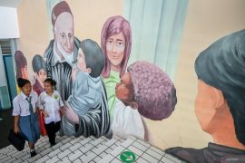 Jakarta launches free private school program