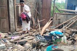 Cuaca Ekstrem di Cianjur: 120 Rumah Rusak, 17 Rata dengan Tanah