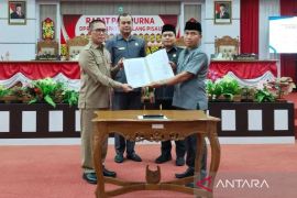 DPRD Pulang Pisau tetapkan perubahan 12 raperda