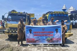 Pemkab Jayapura salurkan 30 ton beras bagi korban luapan Danau Sentani