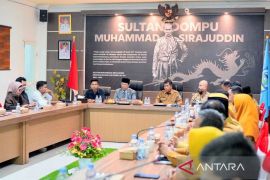 Pemkab Dompu optimalkan peran dan keterbukaan informasi proyek PT STM