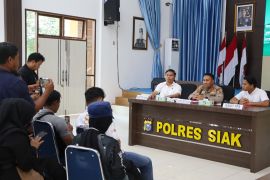 Polres Siak Riau tetapkan oknum guru tersangka ledakan praktek sains