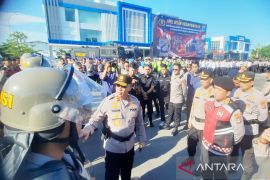 Kapolda Kalsel cek kesiapsiagaan Pasukan Dalmas dan PHH