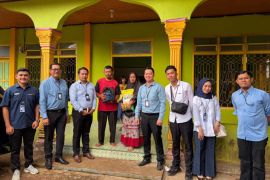 BRI Curup Bengkulu salurkan bantuan sembako untuk korban banjir Lebong