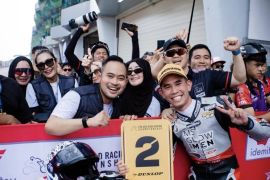 Pemilik MS Glow Racing apresiasi Gerry Salim yang raih podium ARRC