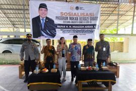 Anggota DPR dan BGN sosialisasi program MBG di Pemenang Lombok Utara