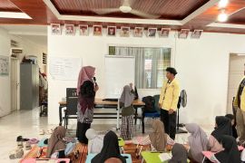 Mahasiswa UNP bantu pemulihan pendidikan dan psikososial masyarakat pascabencanca di Tanah Datar