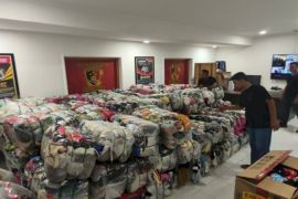 Polisi menggagalkan penyelundupan 157 ballpress pakaian impor bekas ke NTT