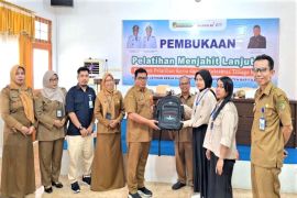 Berdayakan ekonomi, Disnakertranskop Barut adakan pelatihan menjahit lanjutan