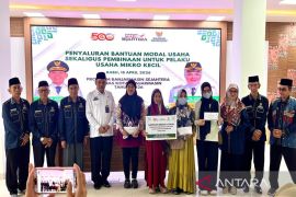 Baznas Banjarmasin salurkan bantuan modal usaha bagi puluhan UMK
