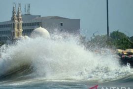 BMKG: Waspada gelombang tinggi di perairan Sumut hingga 19-22 April