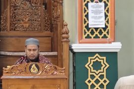 Ustadz Aspani ungkap makna niat dan lafalnya ketika shalat