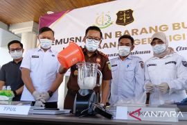 Kejari Sigi musnahkan barang bukti 1 kg narkotika jenis sabu