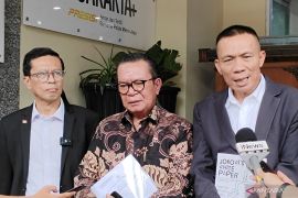 Kubu Rismon lakukan finalisasi SP3&nbsp;kasus tuduhan ijazah palsu Jokowi