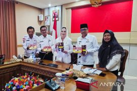 Kemensos salurkan 2.000 paket makanan darurat untuk Natuna