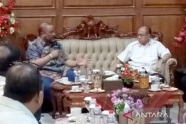 Pemkab Banyumas mengembangkan sistem pengelolaan TPST berbasis masyarakat