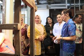 Dekranasda Denpasar bagi ilmu lestarikan wastra Bali dengan Aceh Utara