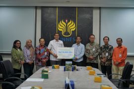 BPJS Ketenagakerjaan serahkan santunan tenaga kependidikan Unnes