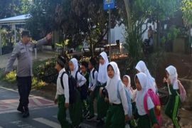 Polsek Batu Ampar intensifkan pengaturan lalin pagi tekan laka pelajar