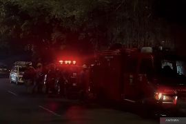 Polrestabes Bandung evakuasi jasad pria yang tewas di gorong-gorong