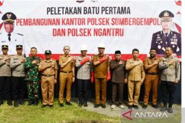 Bupati Tulungagung resmikan pembangunan Polsek Sumbergempol dan Ngantru