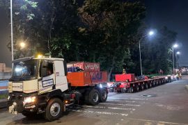 Imbas kendaraan muat trafo, Jasamarga alihkan lalu lintas Tol Sumo