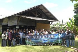 Program PLN Peduli dukung pengembangan petani jamur di Banjarbaru