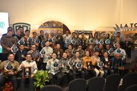 Tentang sampah yang tidak berakhir di TPA: TJSL PLN raih penghargaan Nusantara CSR Awards 2026