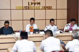 Sekda Batang Hari pimpin rapat kerja LPPM persiapan pembentukan BUMD
