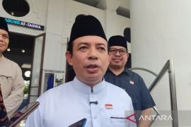Pemkot Bengkulu bagikan seragam batik besurek untuk 1.251 calon haji