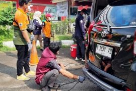 LH Jakbar kembali gelar uji emisi kendaraan di Kalideres