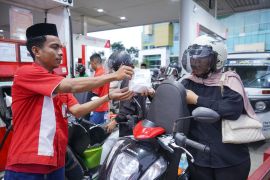 Pertamina Patra Niaga Regional Sulawesi Hadirkan Program Berbagi Takjil di 178 SPBU Selama Ramadan