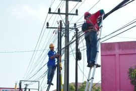 Pemkab OKI tata kabel semrawut wujudkan perkotaan estetis