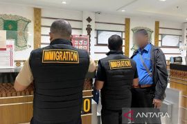 Imigrasi Meulaboh deportasi WNA Malaysia overstay 237 hari di Aceh