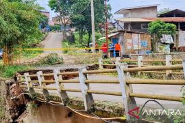 Jembatan di Ibun Amblas, Bupati Bandung Siapkan Jembatan Bailey!