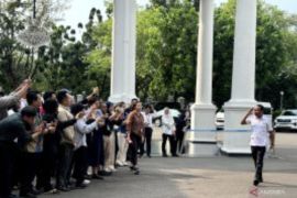 Prabowo perintahkan Bahlil segera tindak tambang ilegal di hutan